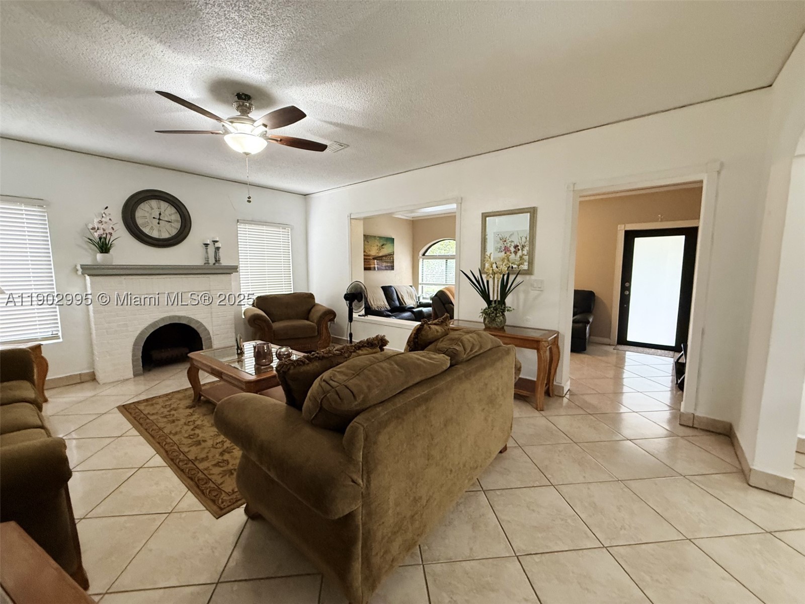 1835 SW 10th St Miami, FL 33135