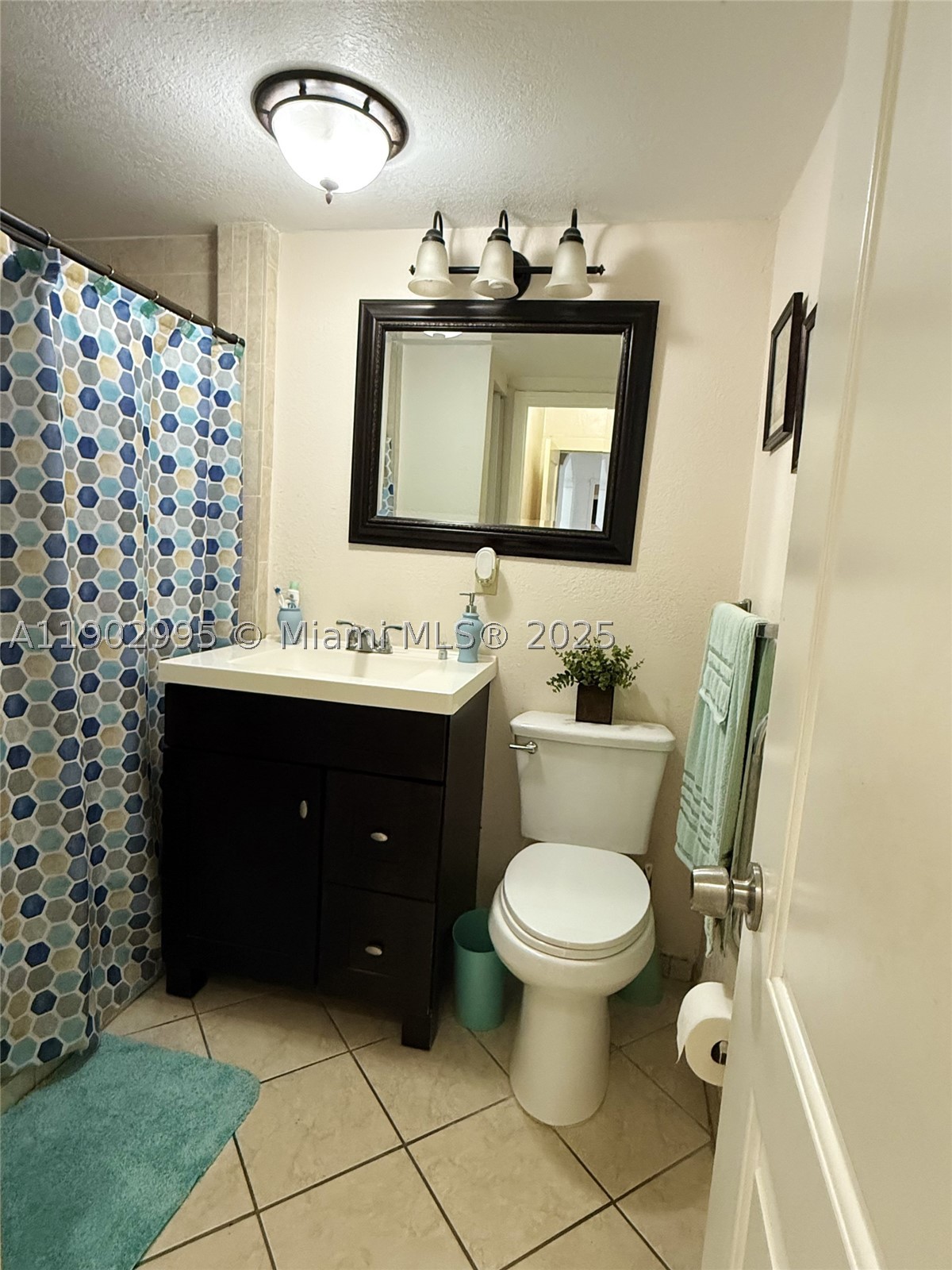 1835 SW 10th St Miami, FL 33135
