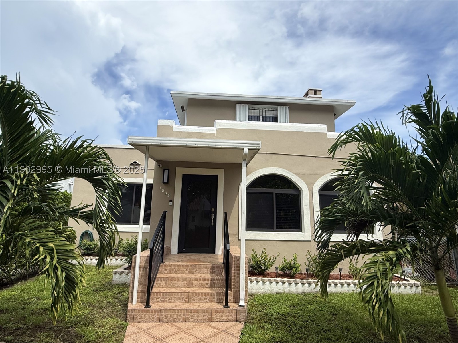 1835 SW 10th St Miami, FL 33135