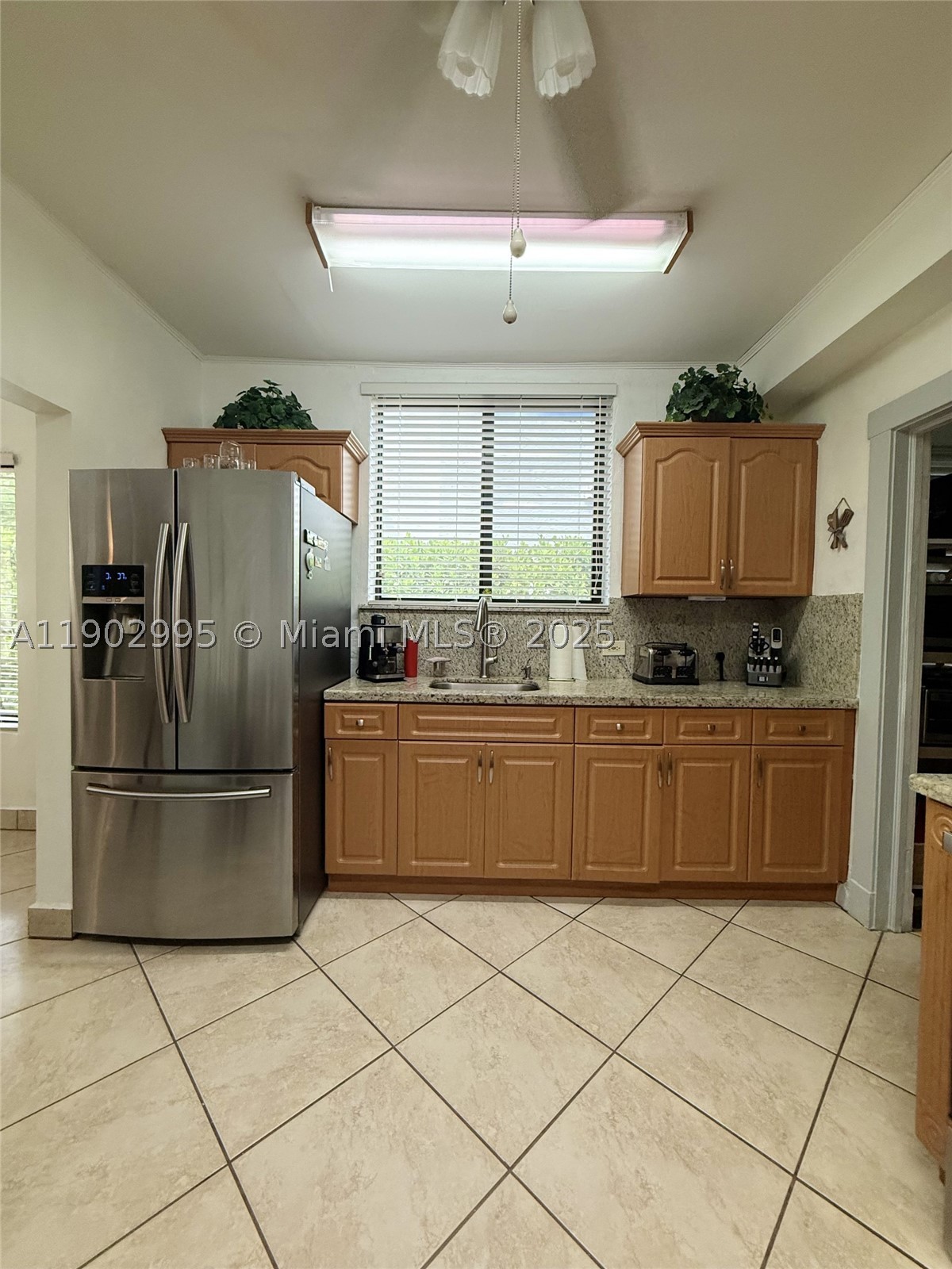 1835 SW 10th St Miami, FL 33135