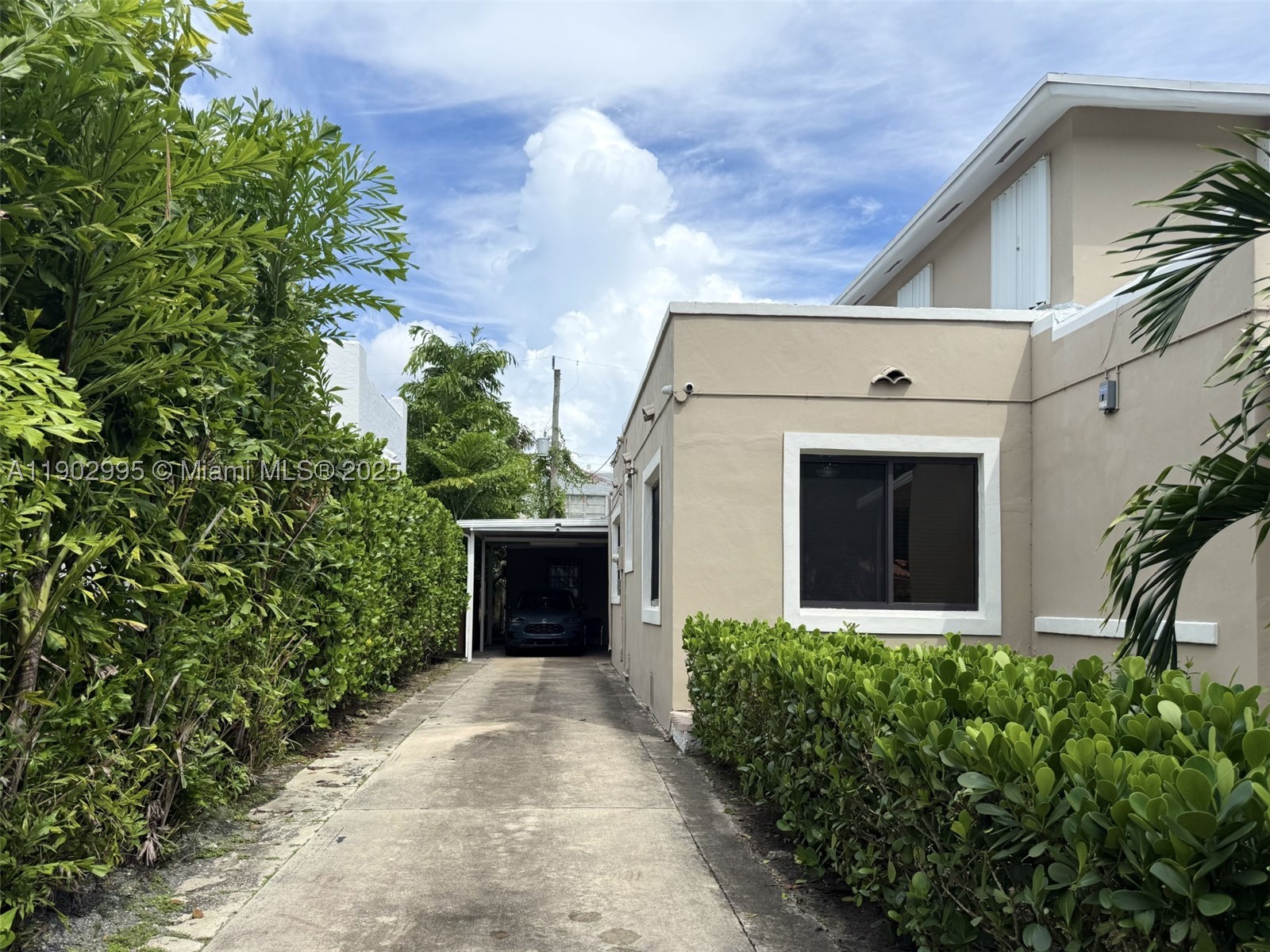 1835 SW 10th St Miami, FL 33135