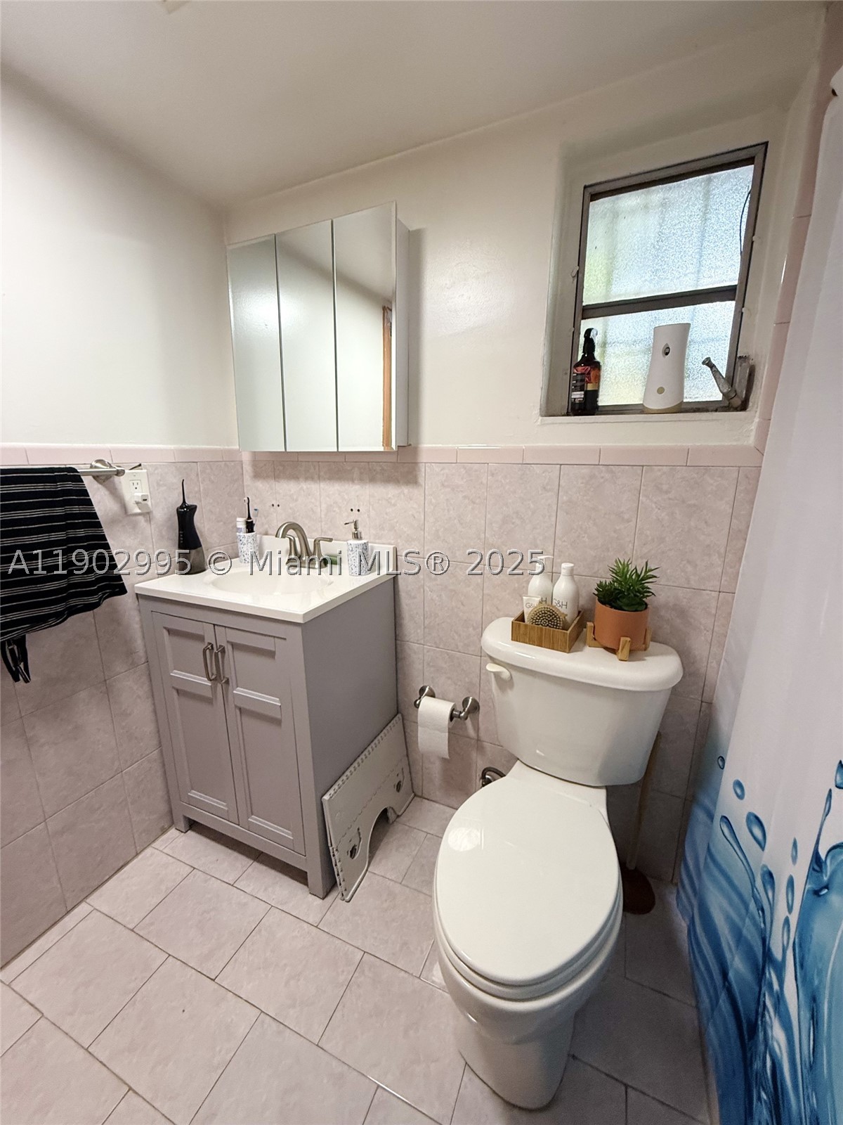 1835 SW 10th St Miami, FL 33135
