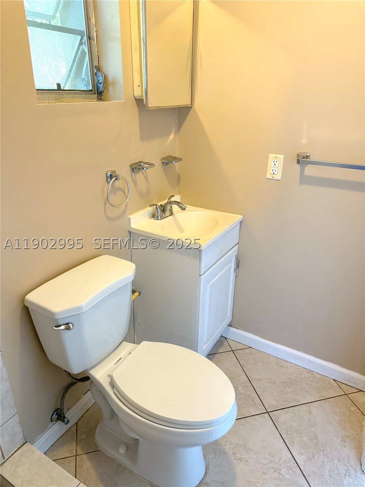 1835 SW 10th St Miami, FL 33135