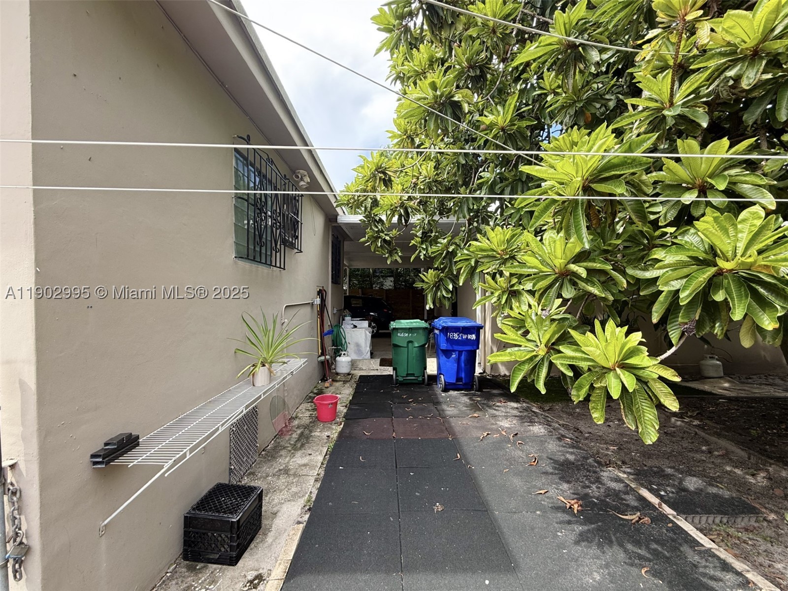 1835 SW 10th St Miami, FL 33135