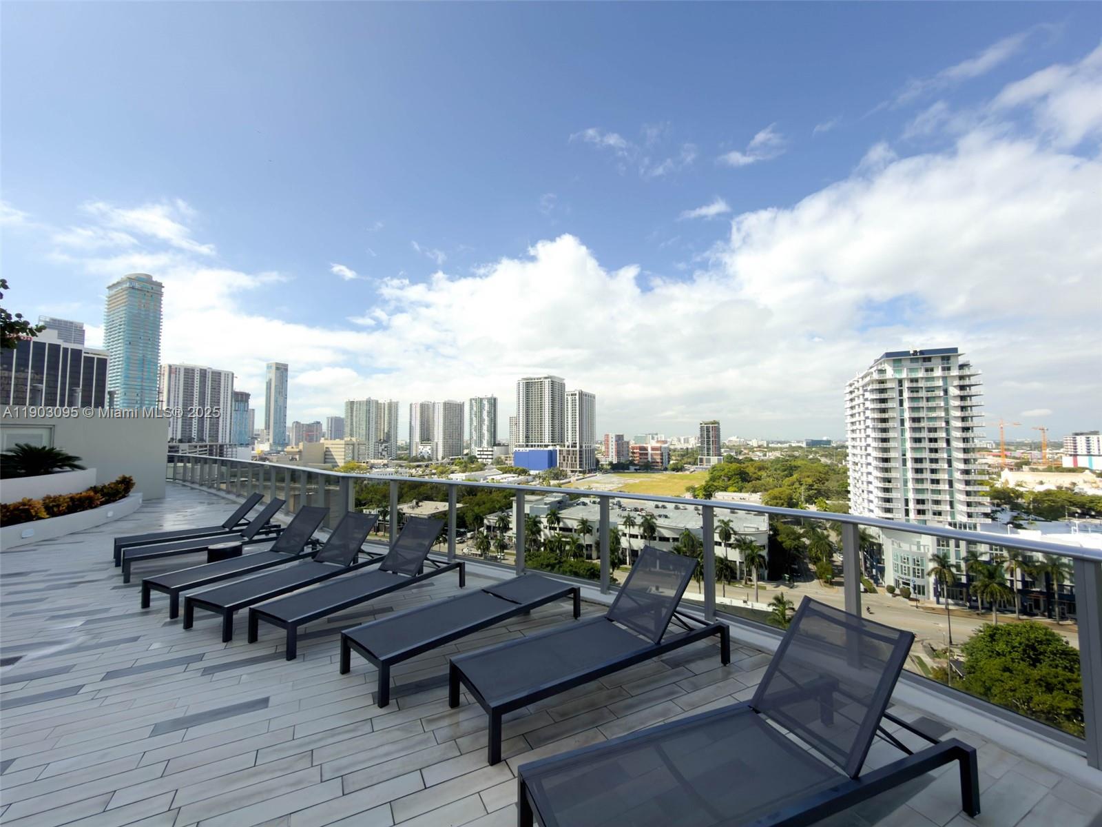 image Aria On The Bay36