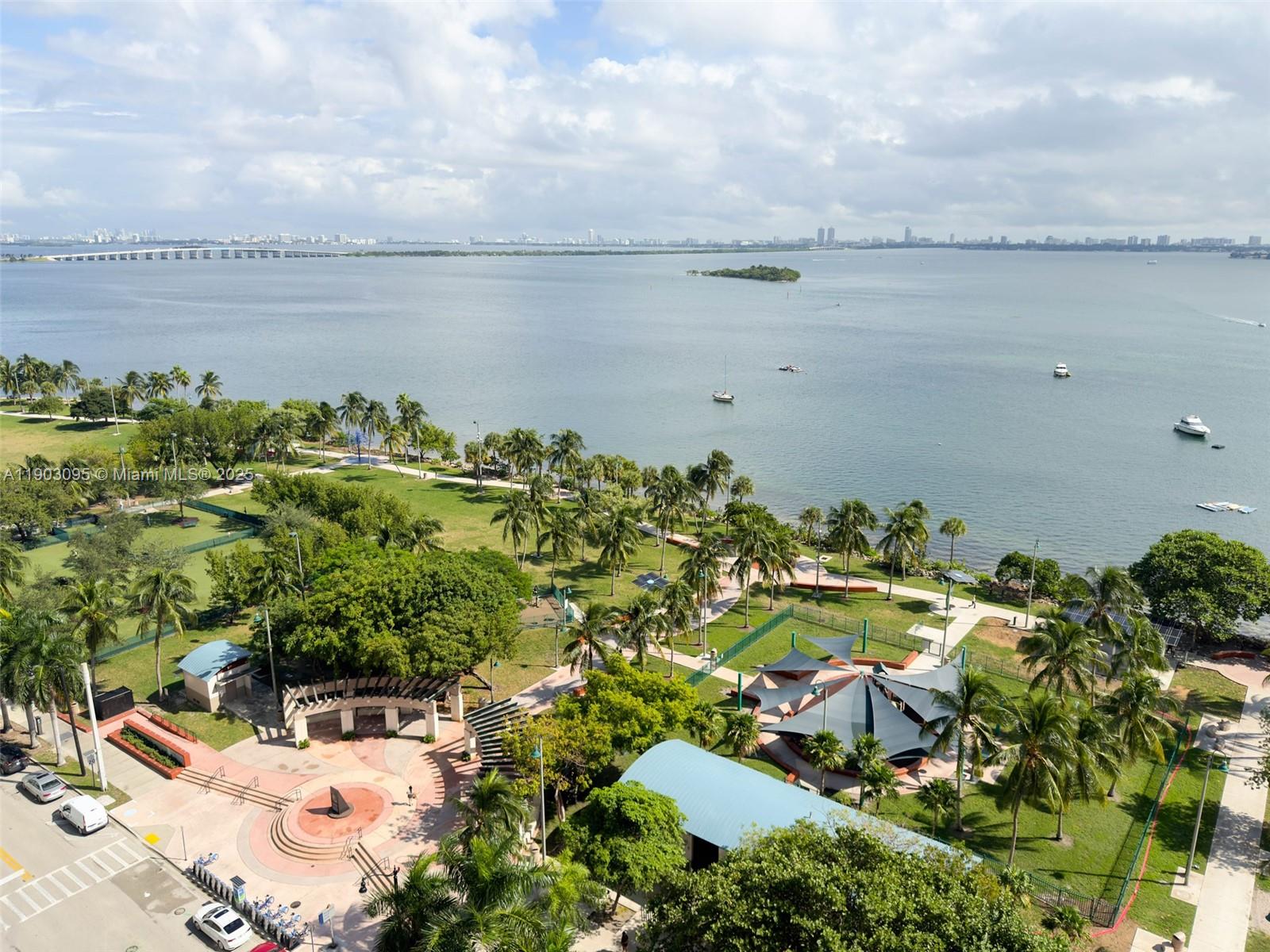 image Aria On The Bay42