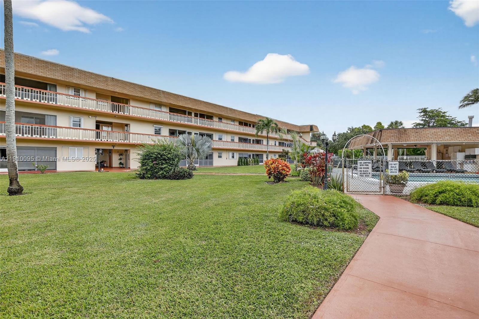 5300 Washington St #T218