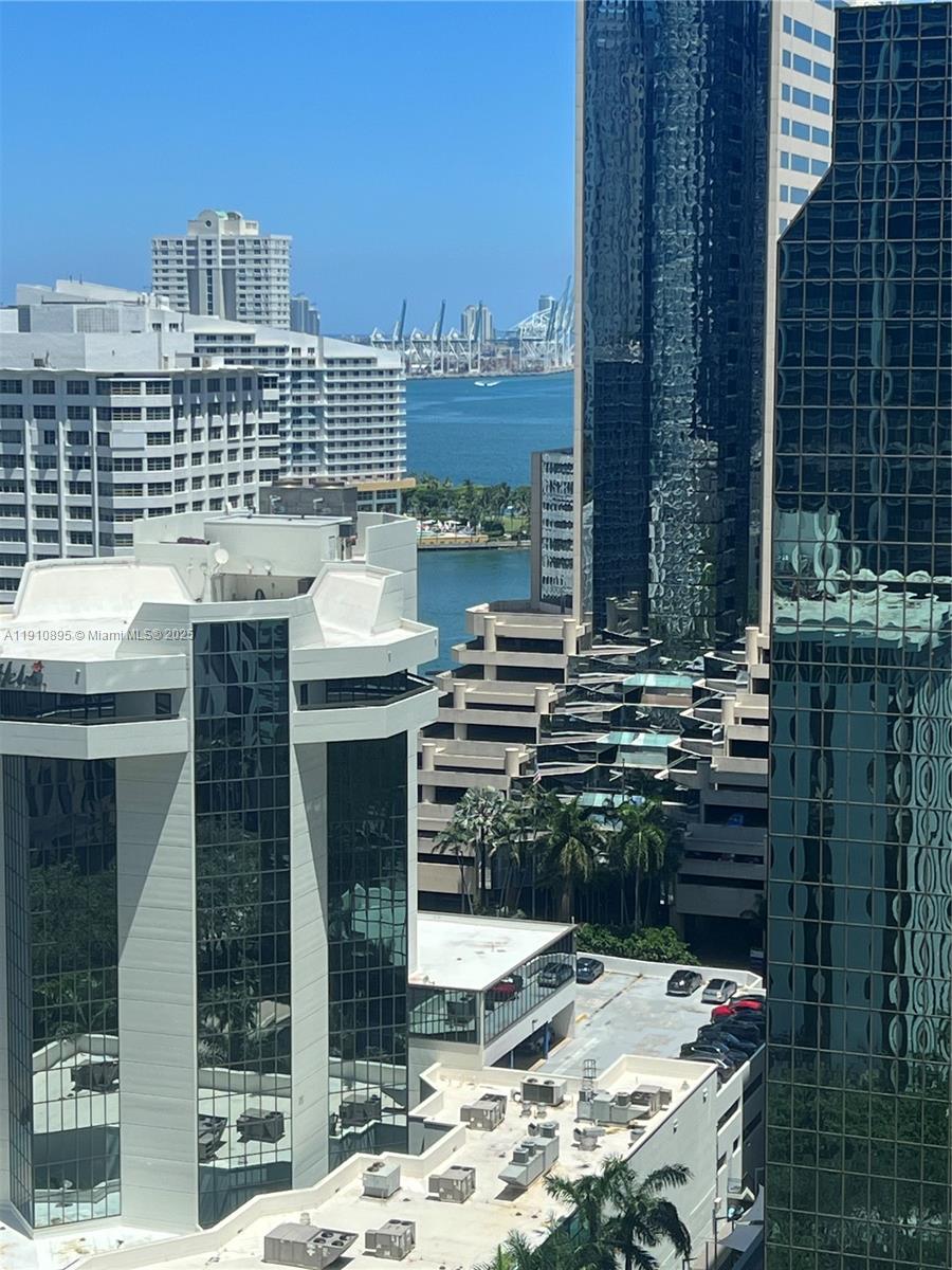 image 1060 Brickell10