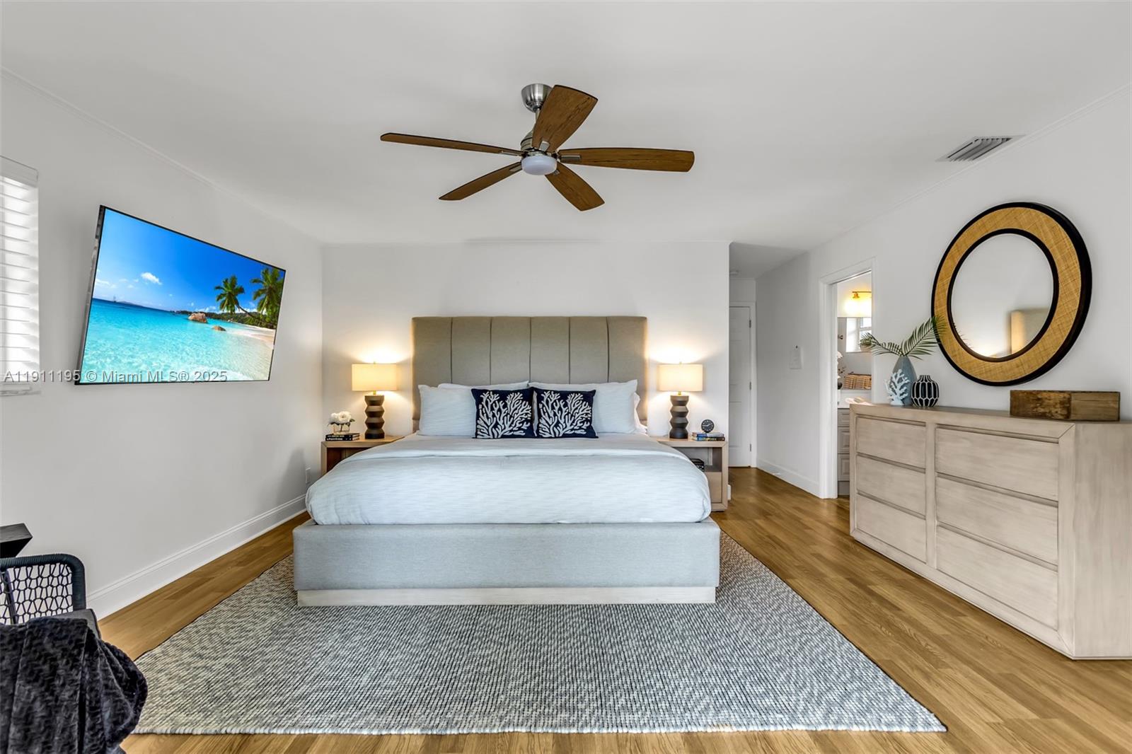 2004 NE 17th Way Fort Lauderdale, FL 33305