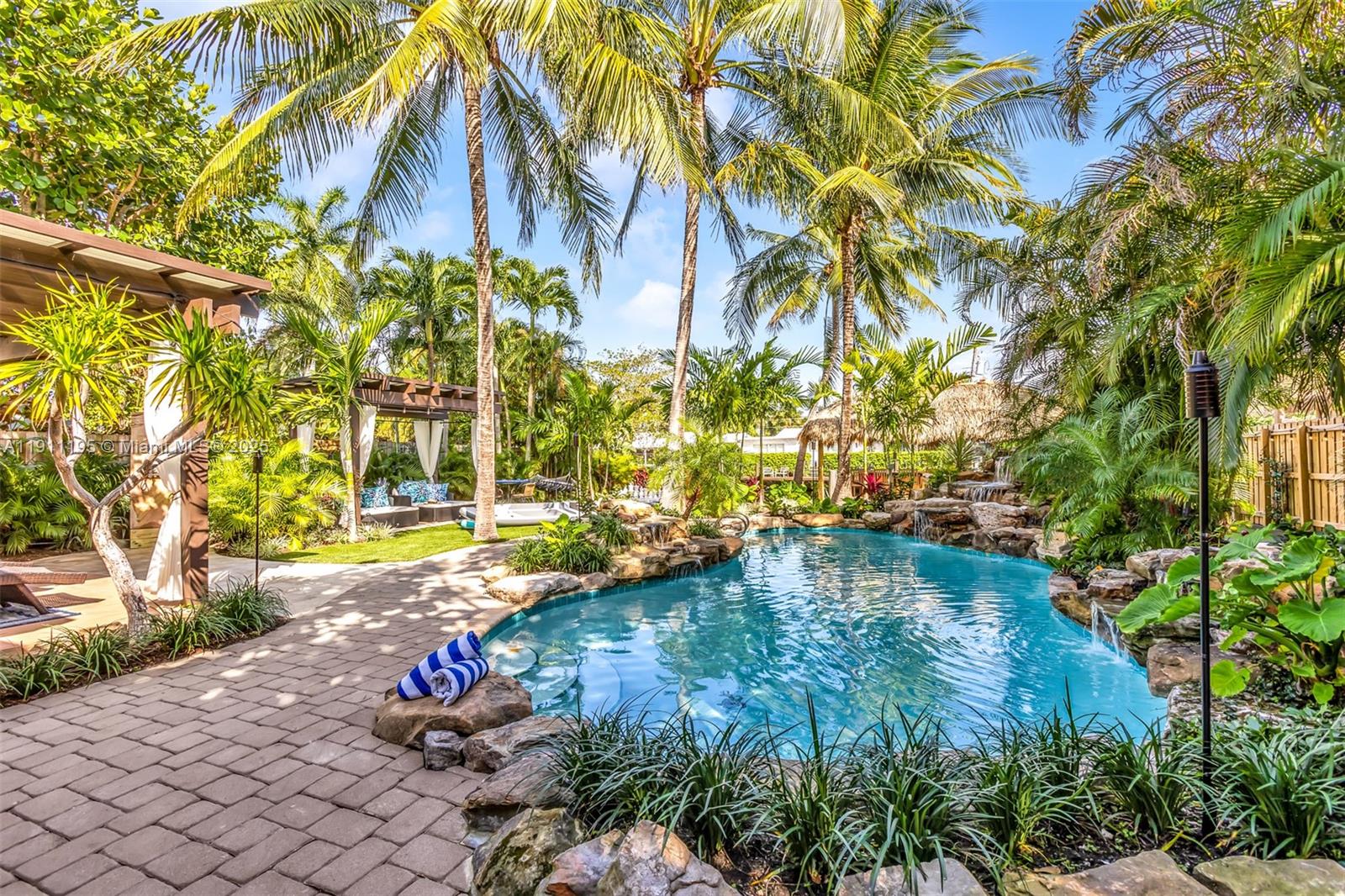 2004 NE 17th Way Fort Lauderdale, FL 33305