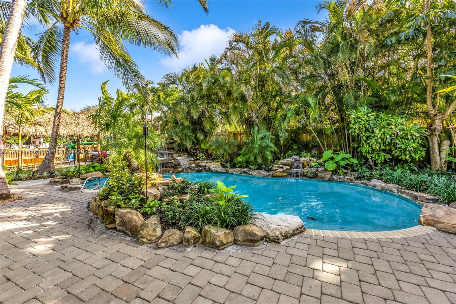 2004 NE 17th Way Fort Lauderdale, FL 33305