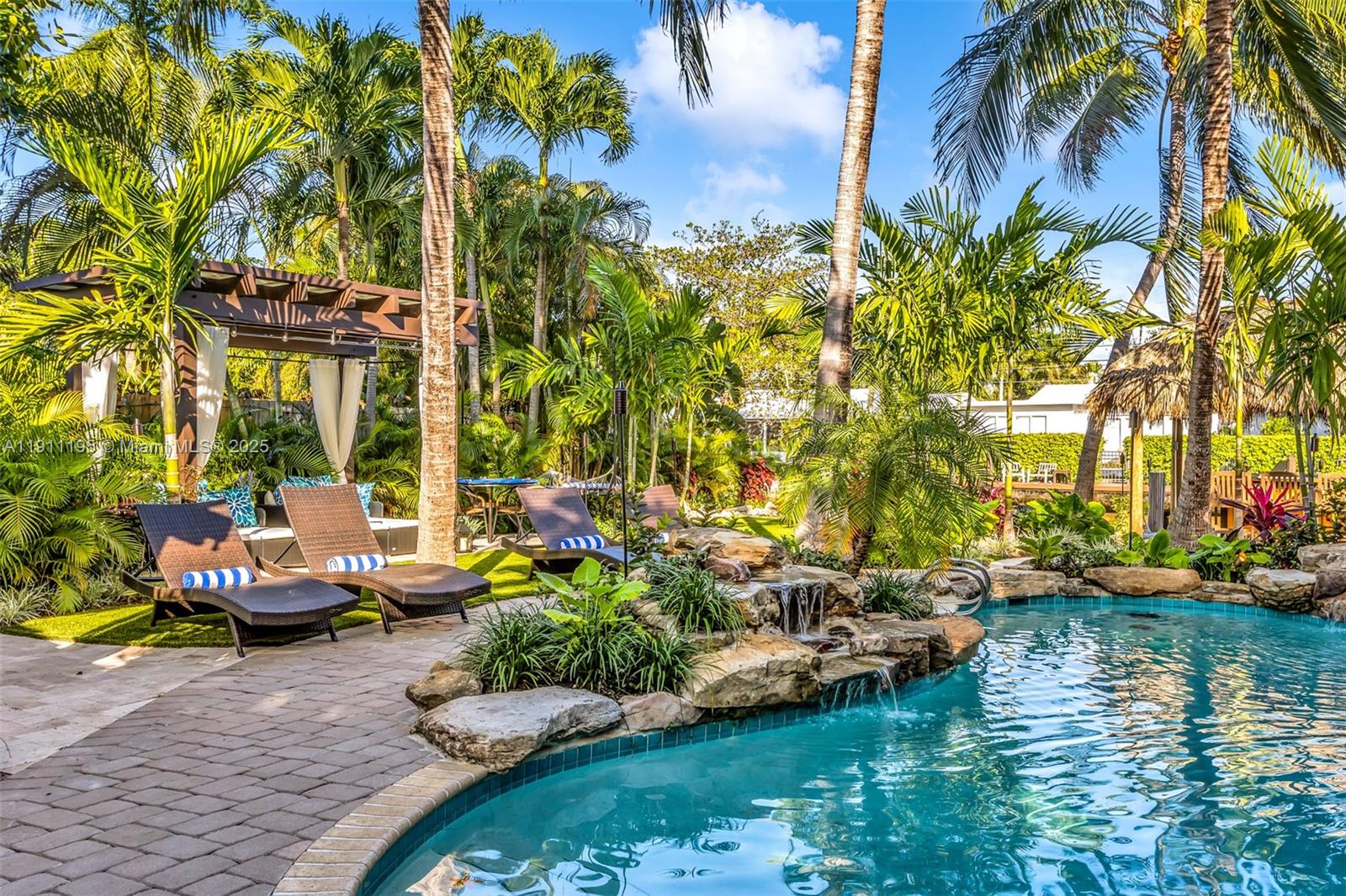 2004 NE 17th Way Fort Lauderdale, FL 33305