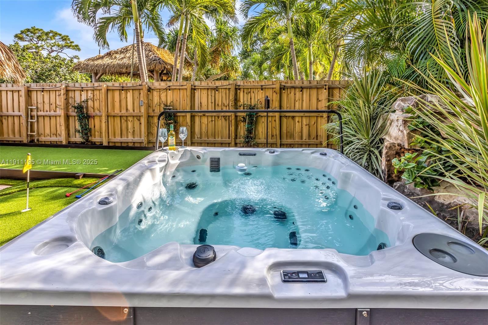 2004 NE 17th Way Fort Lauderdale, FL 33305