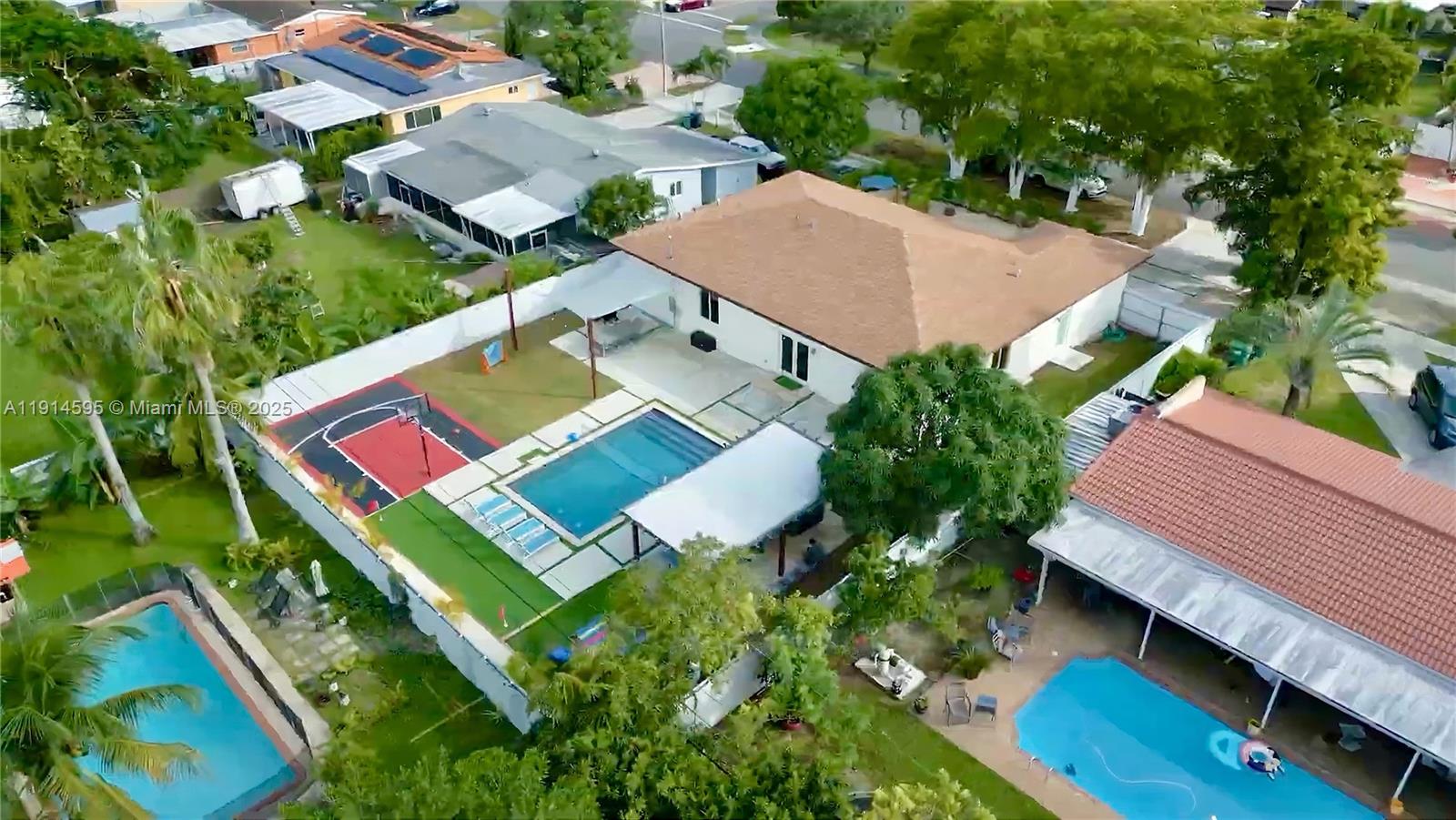 10245 SW 212th St Cutler Bay, FL 33189