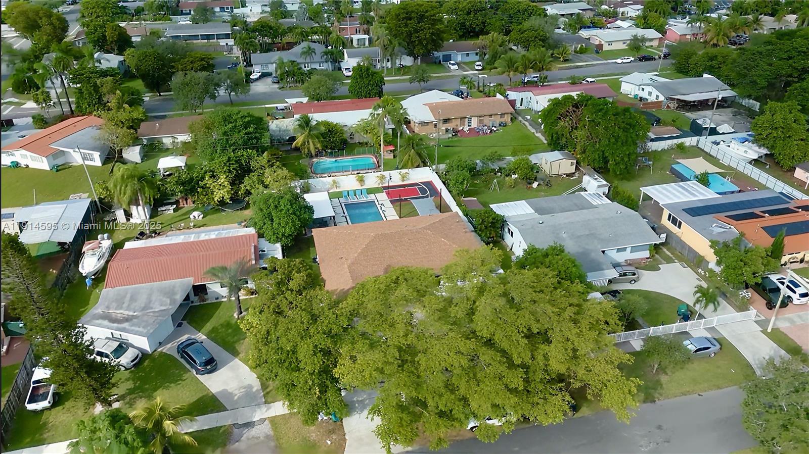 10245 SW 212th St Cutler Bay, FL 33189