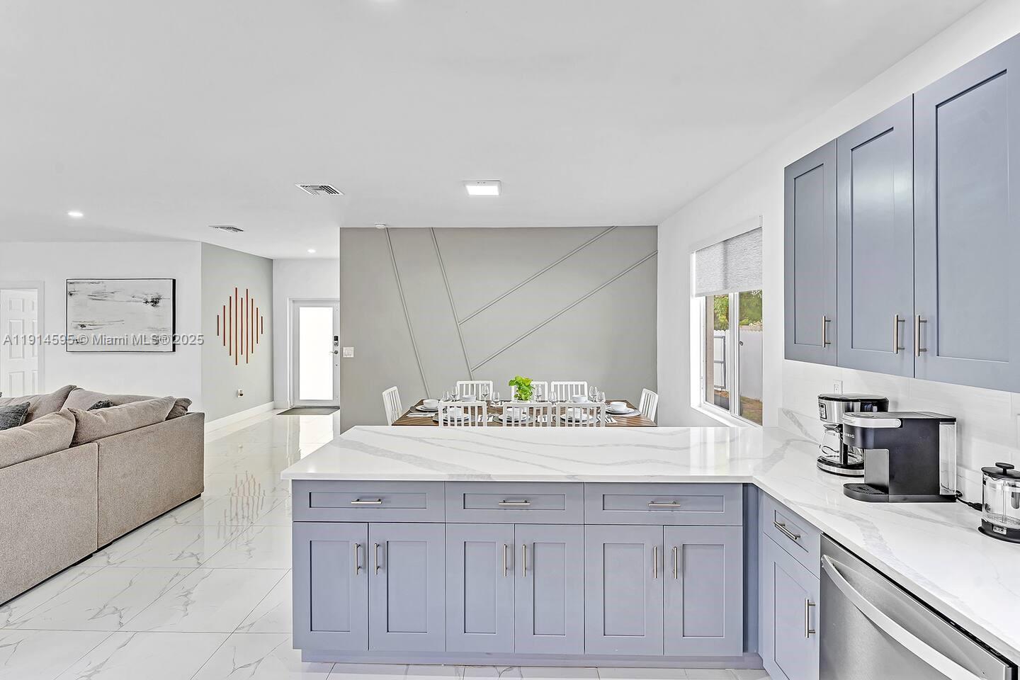 10245 SW 212th St Cutler Bay, FL 33189