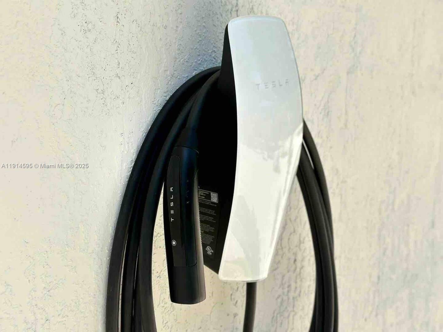 10245 SW 212th St Cutler Bay, FL 33189