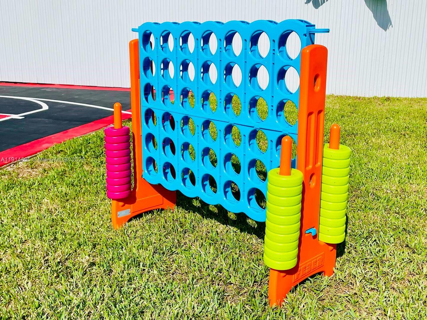 10245 SW 212th St Cutler Bay, FL 33189