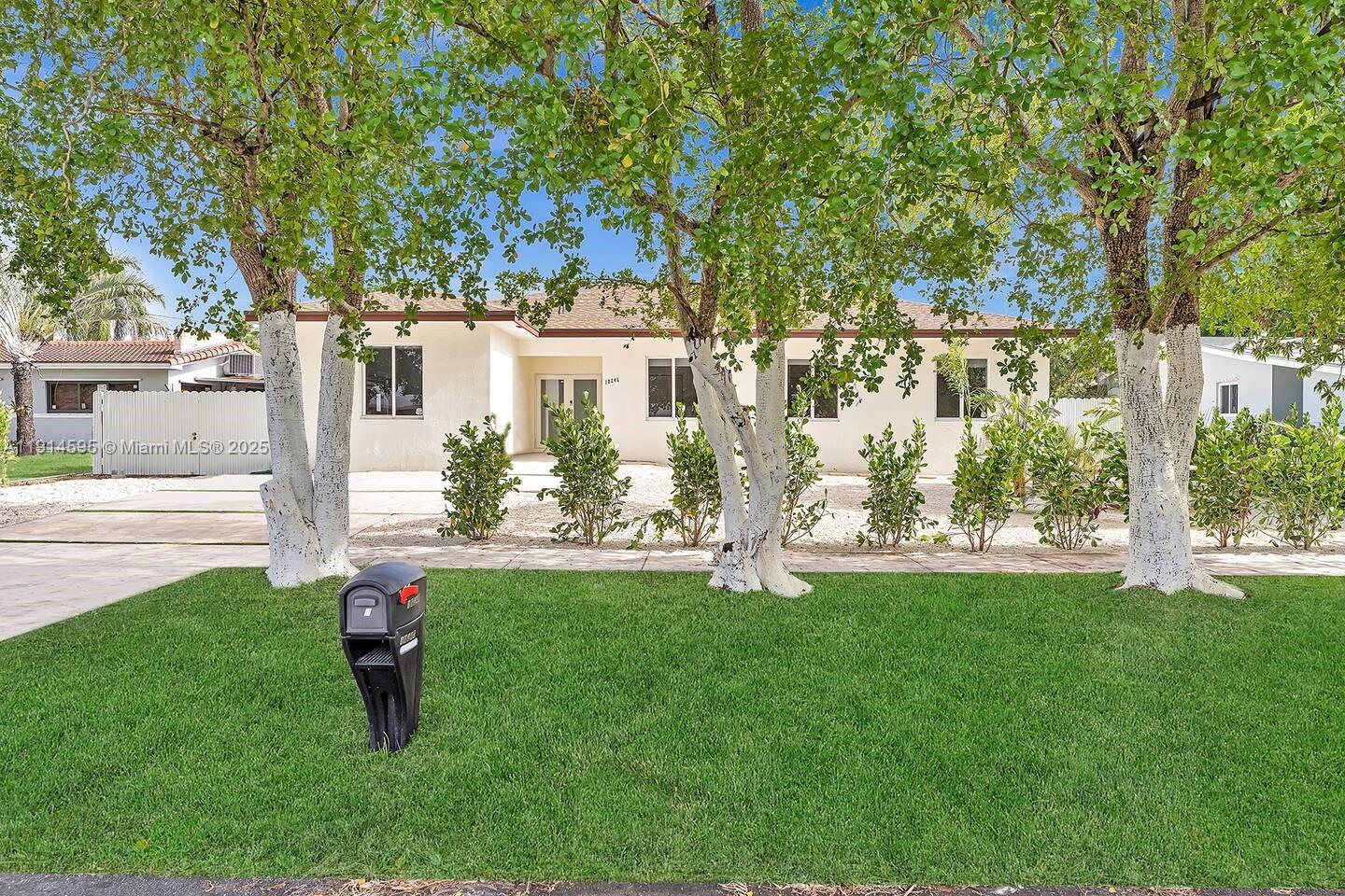 10245 SW 212th St Cutler Bay, FL 33189