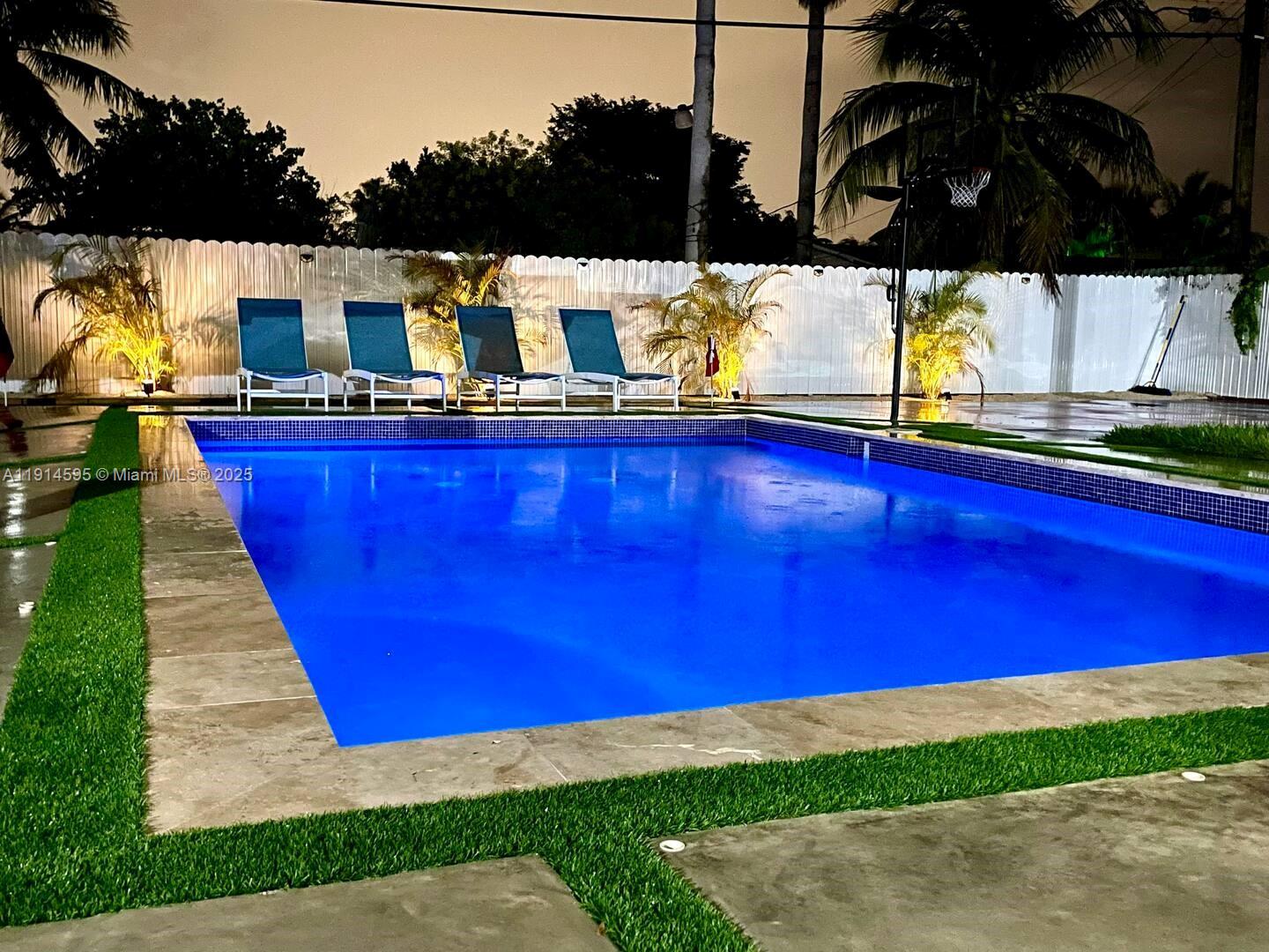 10245 SW 212th St Cutler Bay, FL 33189