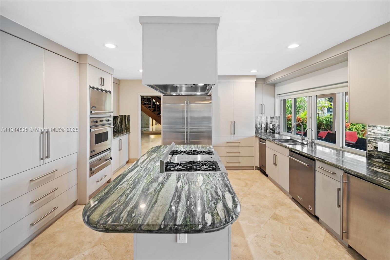 2015 NE 120th Rd North Miami, FL 33181