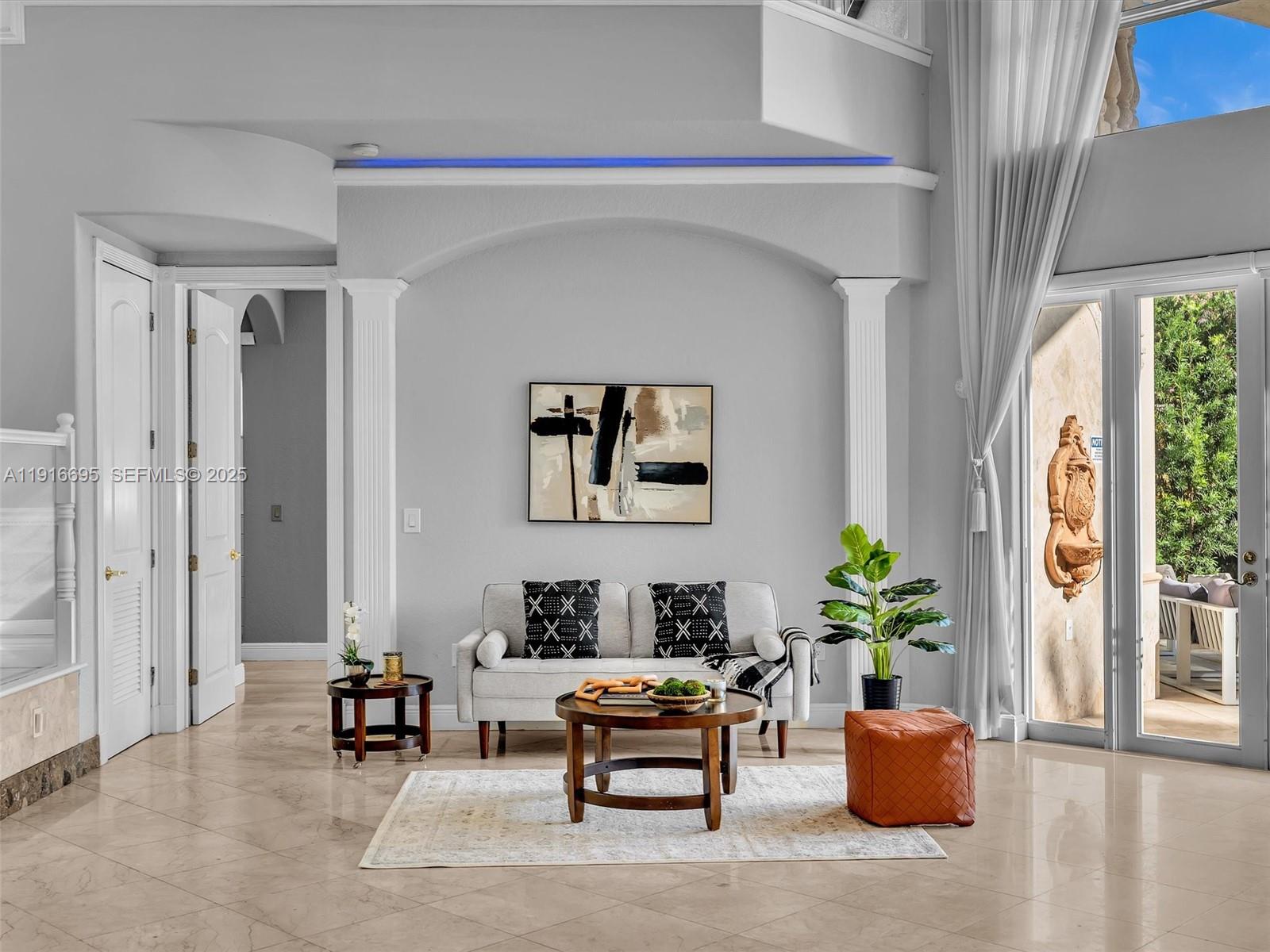 922 Washington St Hollywood, FL 33019