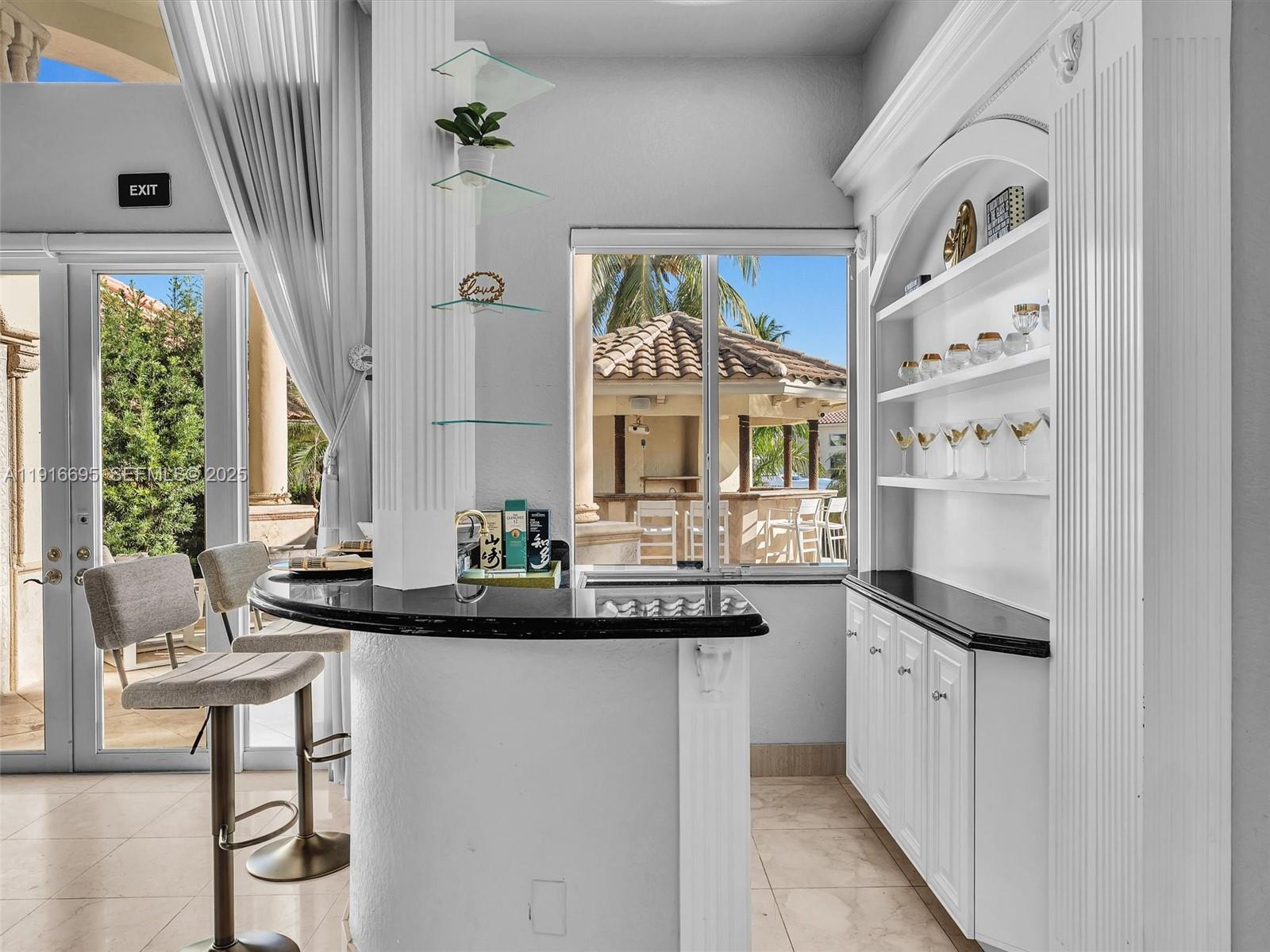 922 Washington St Hollywood, FL 33019