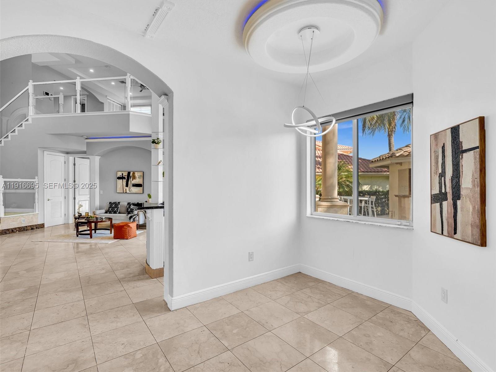 922 Washington St Hollywood, FL 33019