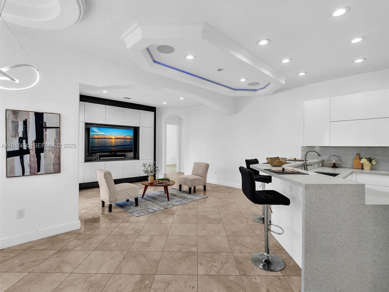 922 Washington St Hollywood, FL 33019