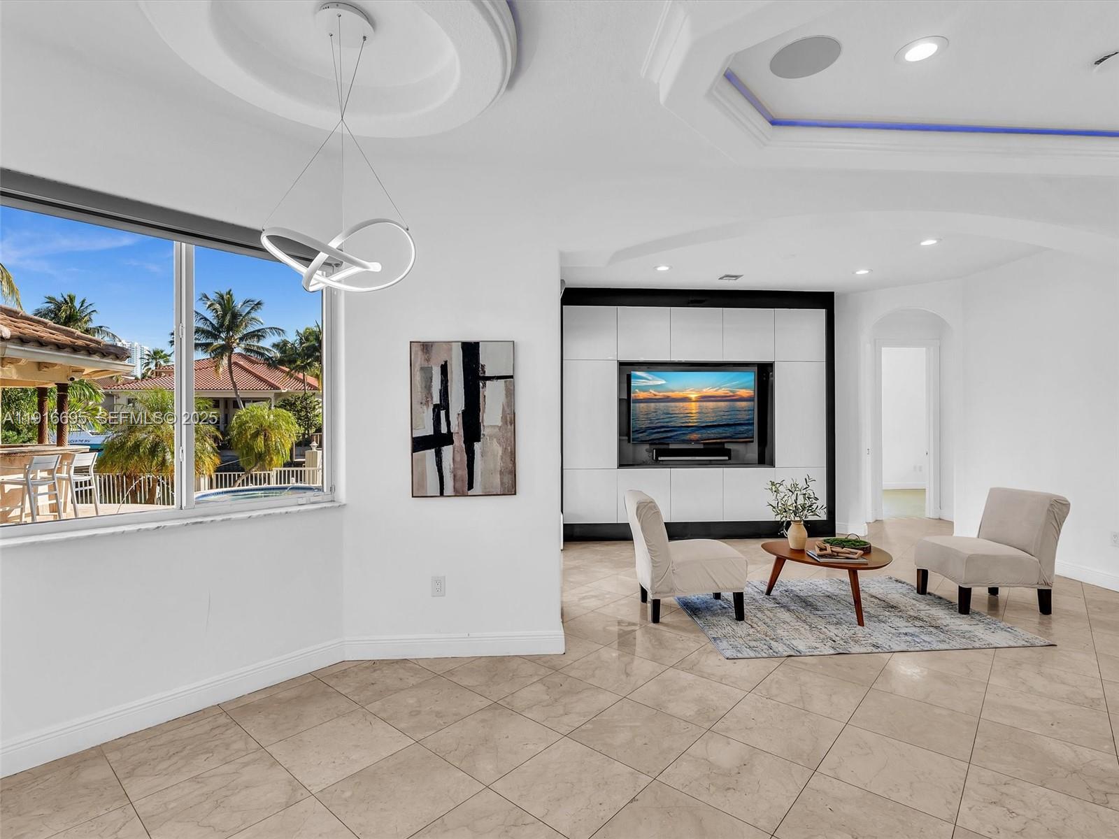 922 Washington St Hollywood, FL 33019