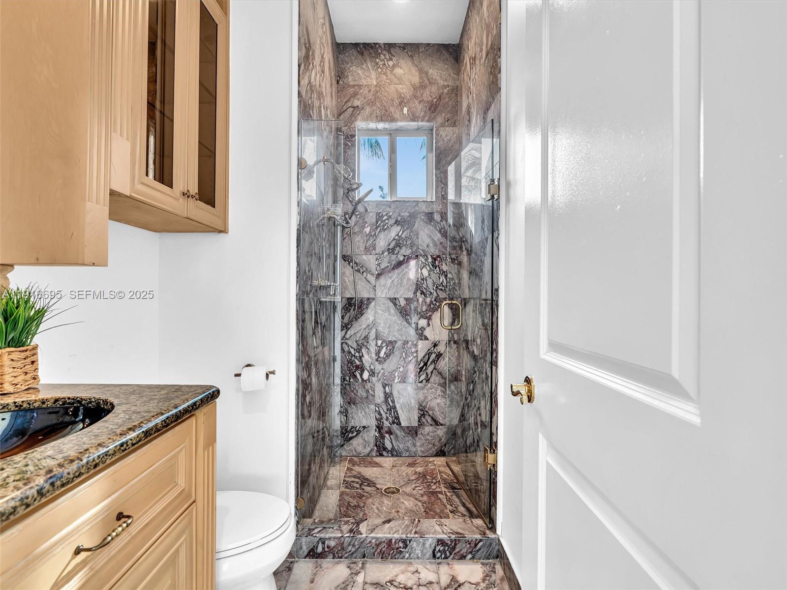 922 Washington St Hollywood, FL 33019