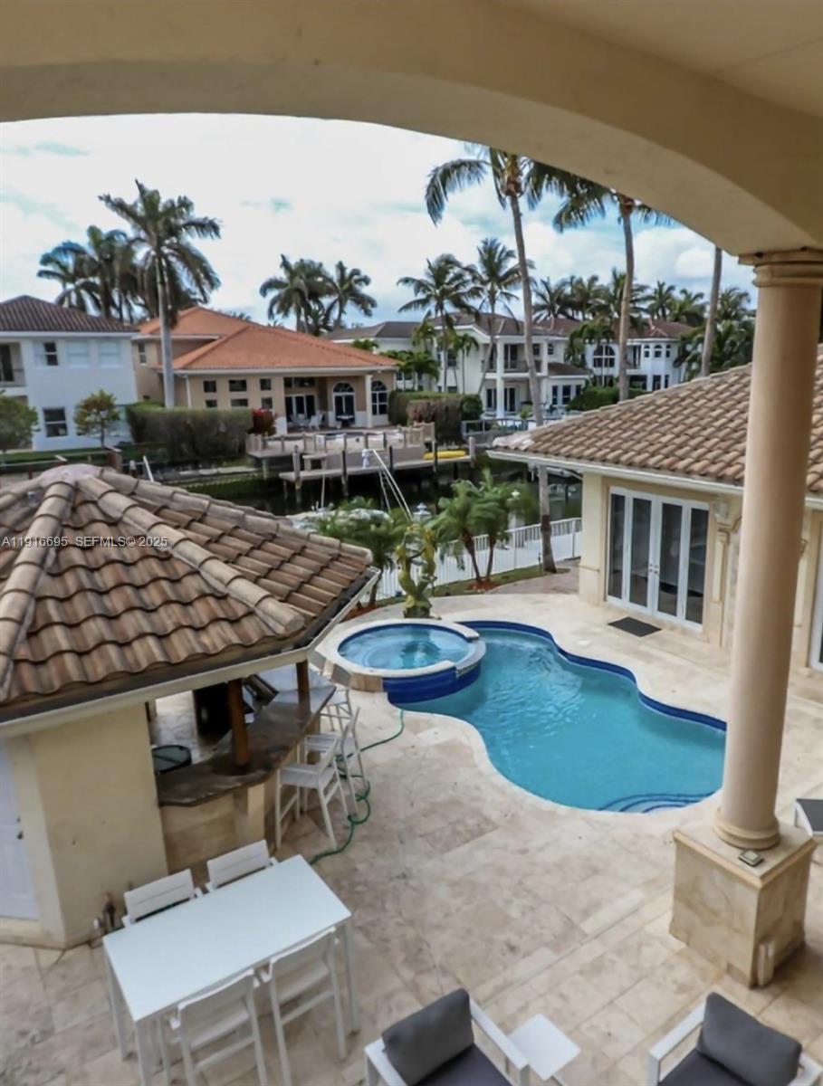 922 Washington St Hollywood, FL 33019