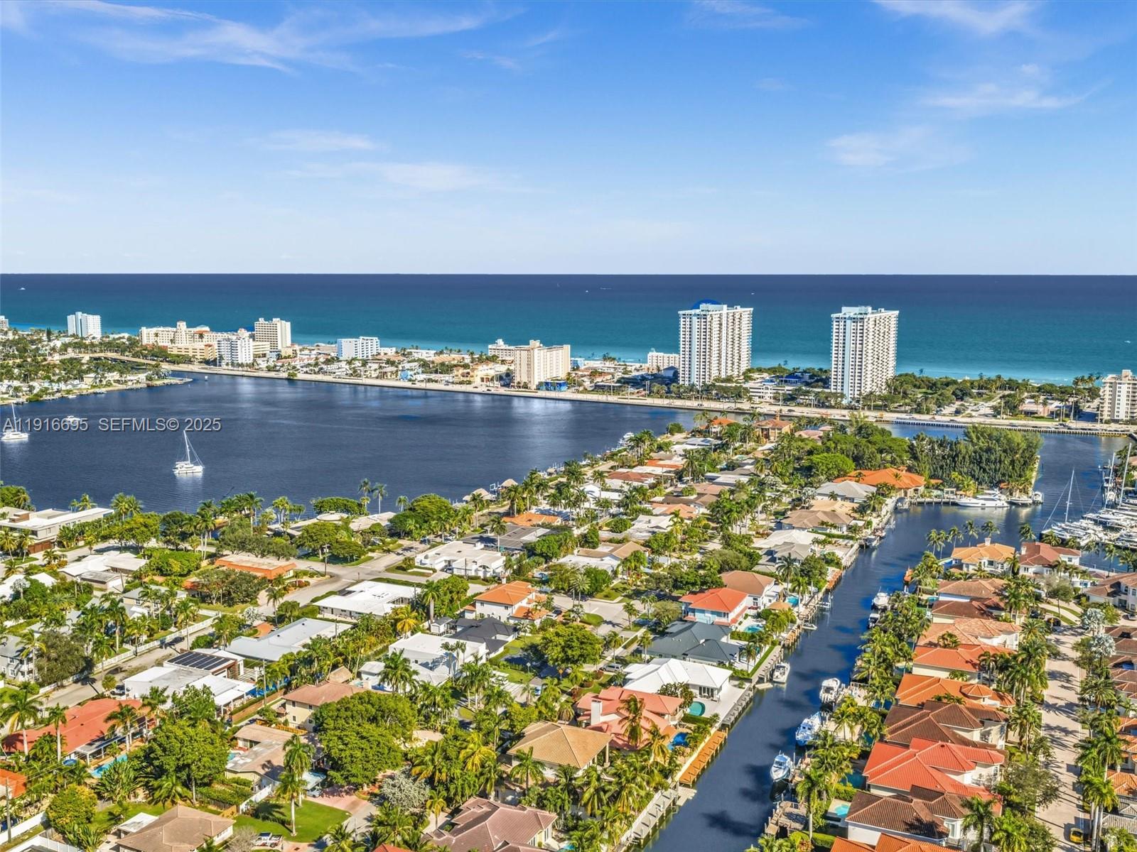 922 Washington St Hollywood, FL 33019