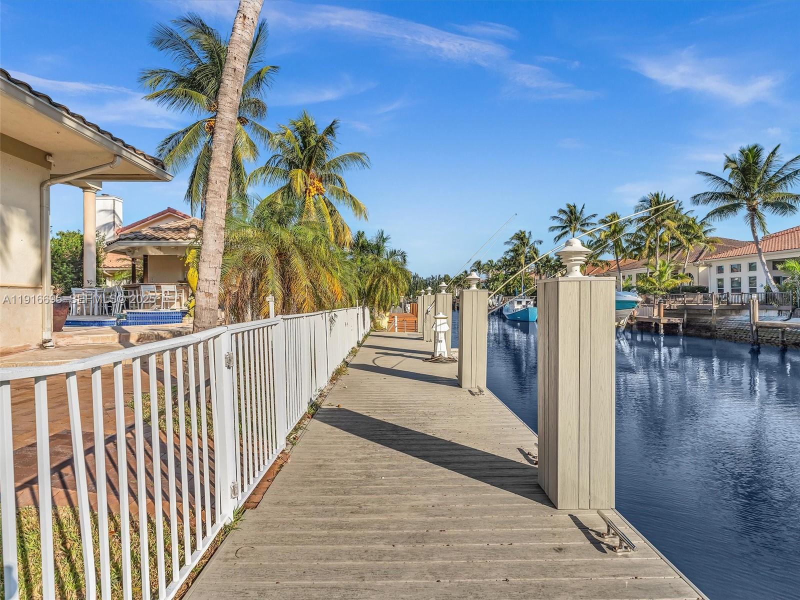 922 Washington St Hollywood, FL 33019