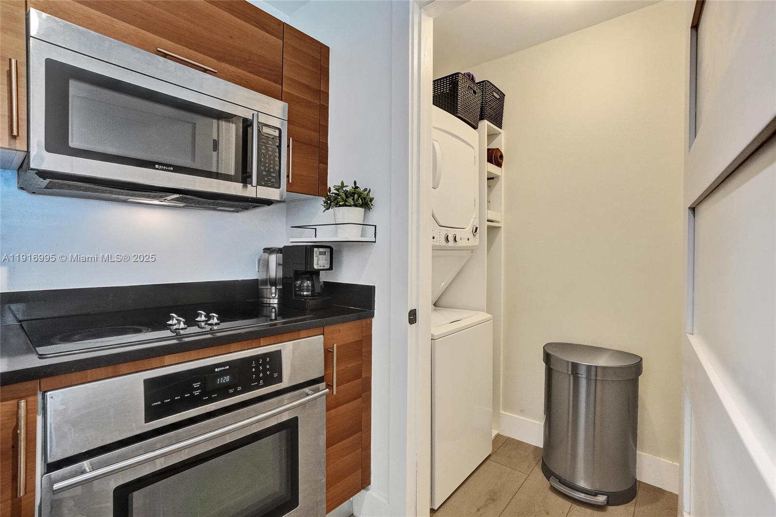 image Four Midtown Condominium9