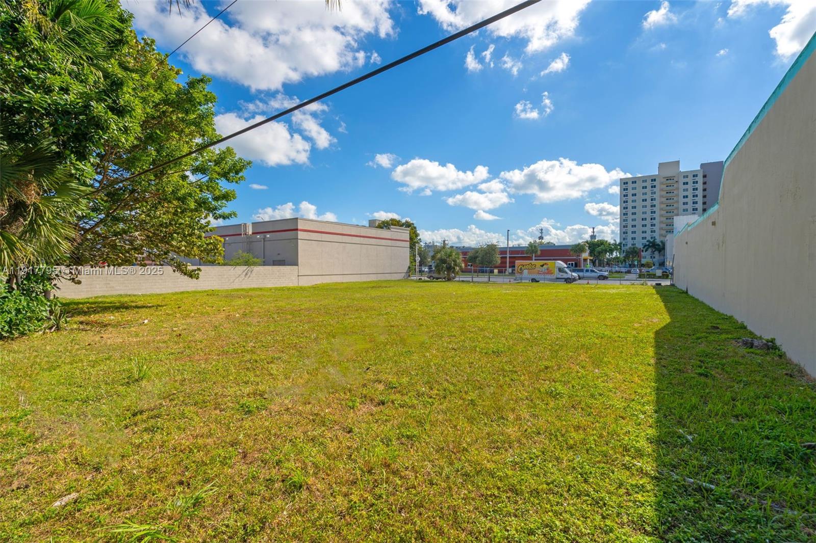 1025 W Flagler St Miami, FL 33130