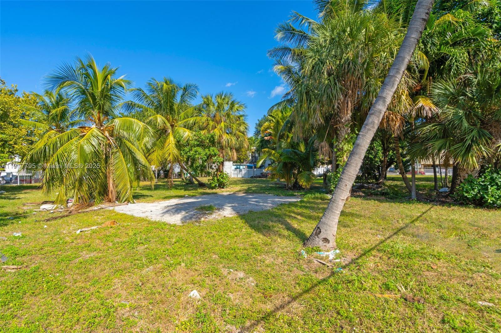 1025 W Flagler St Miami, FL 33130