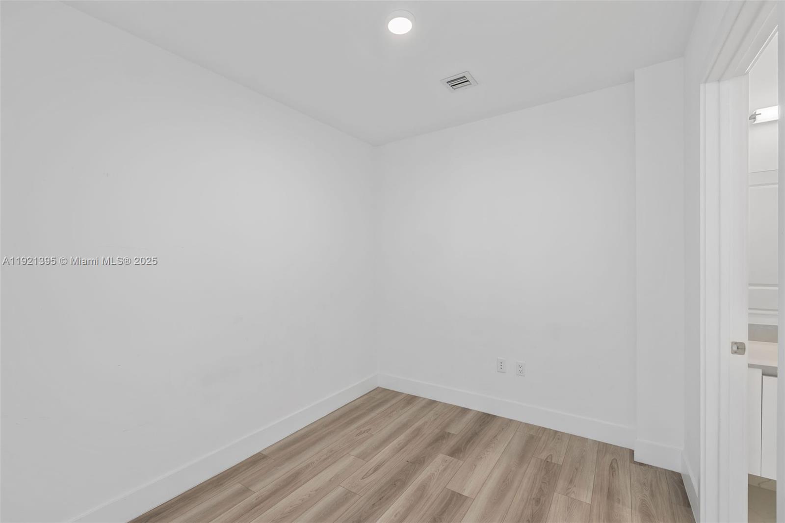 101 Diplomat Pkwy #0510 Hallandale Beach, FL 33009