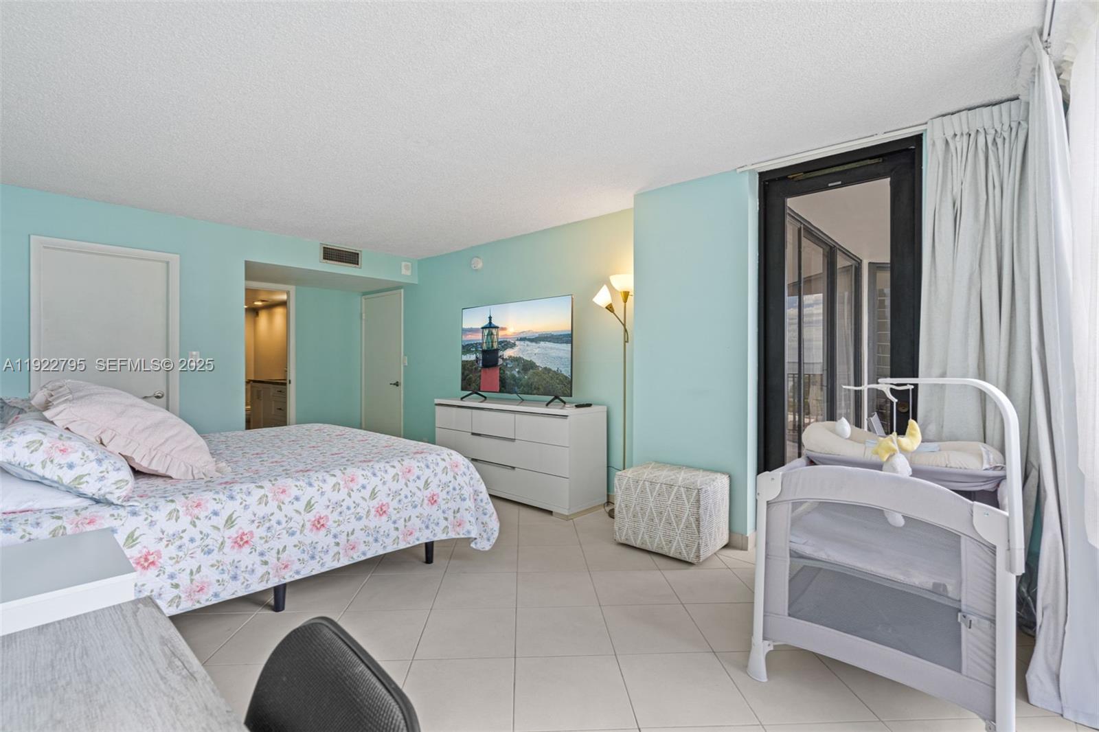 image Brickell Place I21