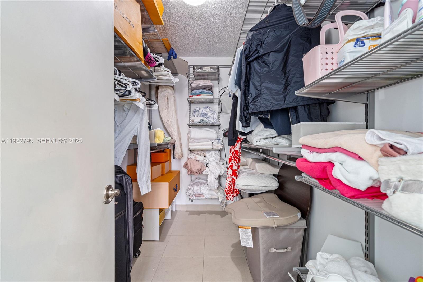 image Brickell Place I23