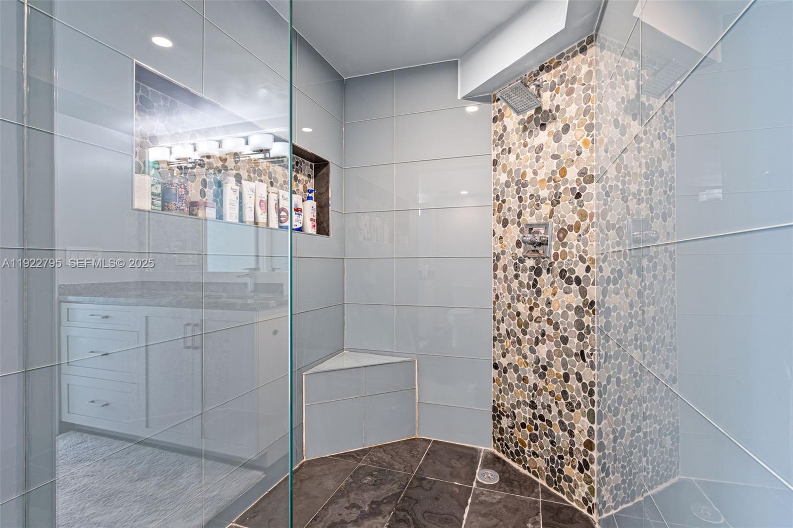 image Brickell Place I25