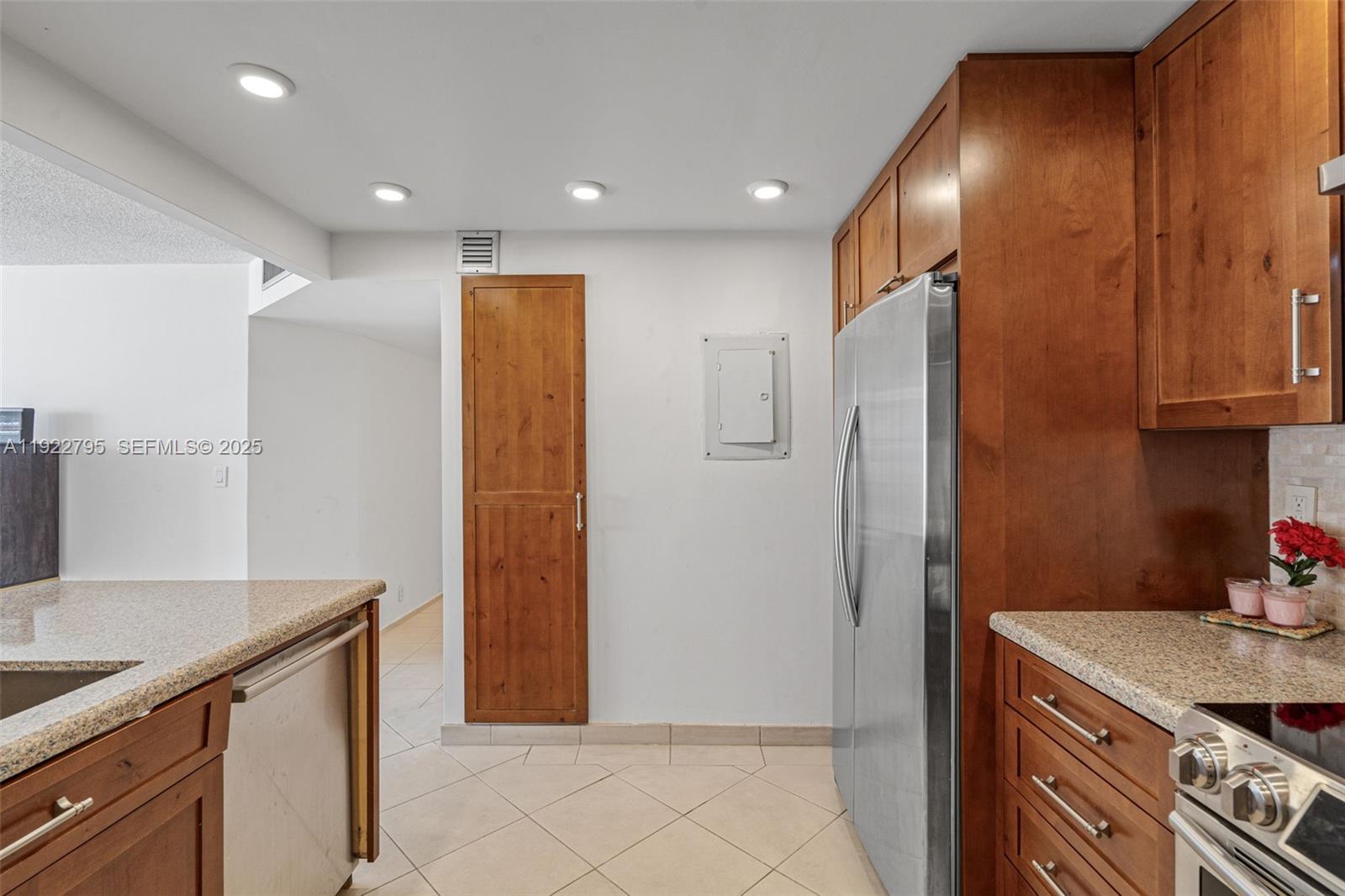 image Brickell Place I7