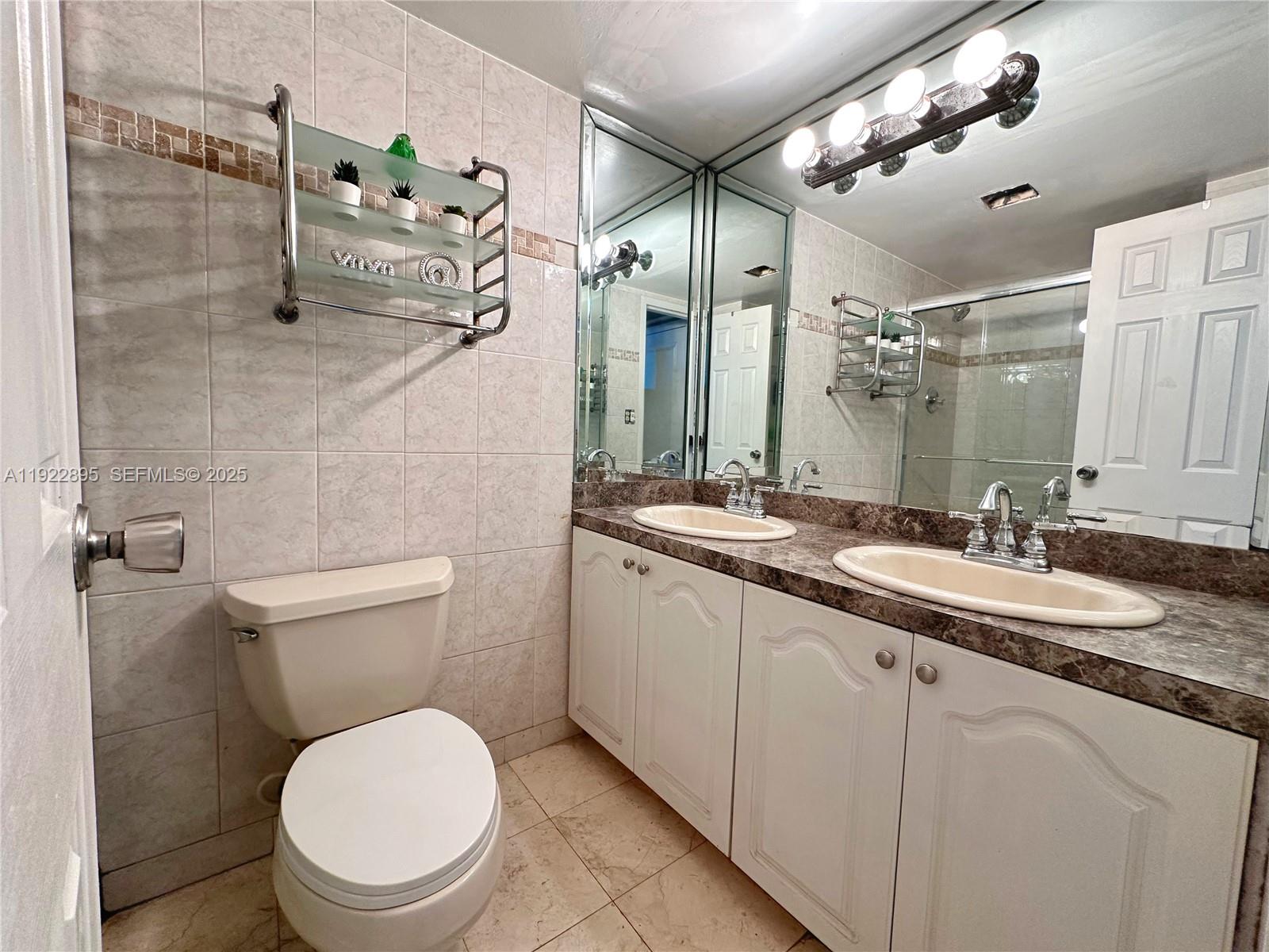 image Winston Towers 5009