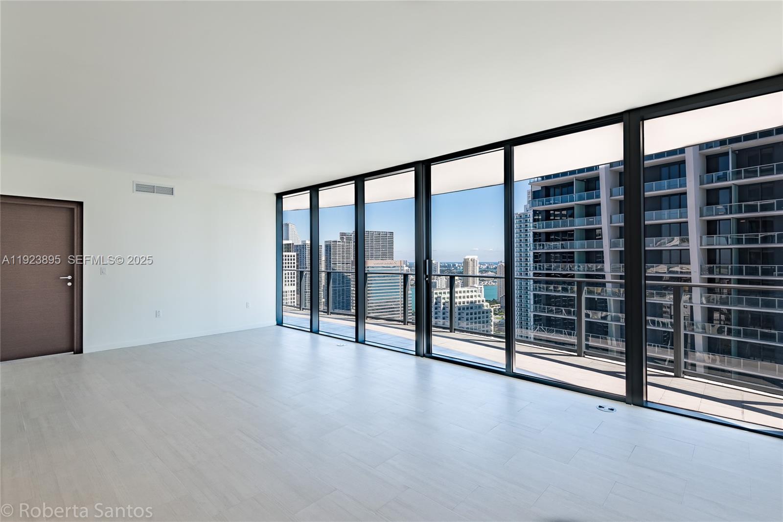 1000 Brickell Plz #2009 Miami, FL 33131