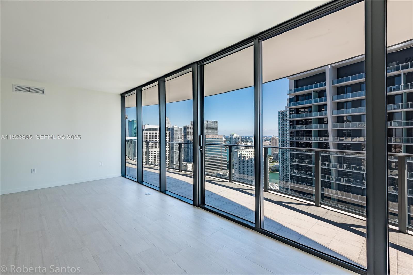 1000 Brickell Plz #2009 Miami, FL 33131