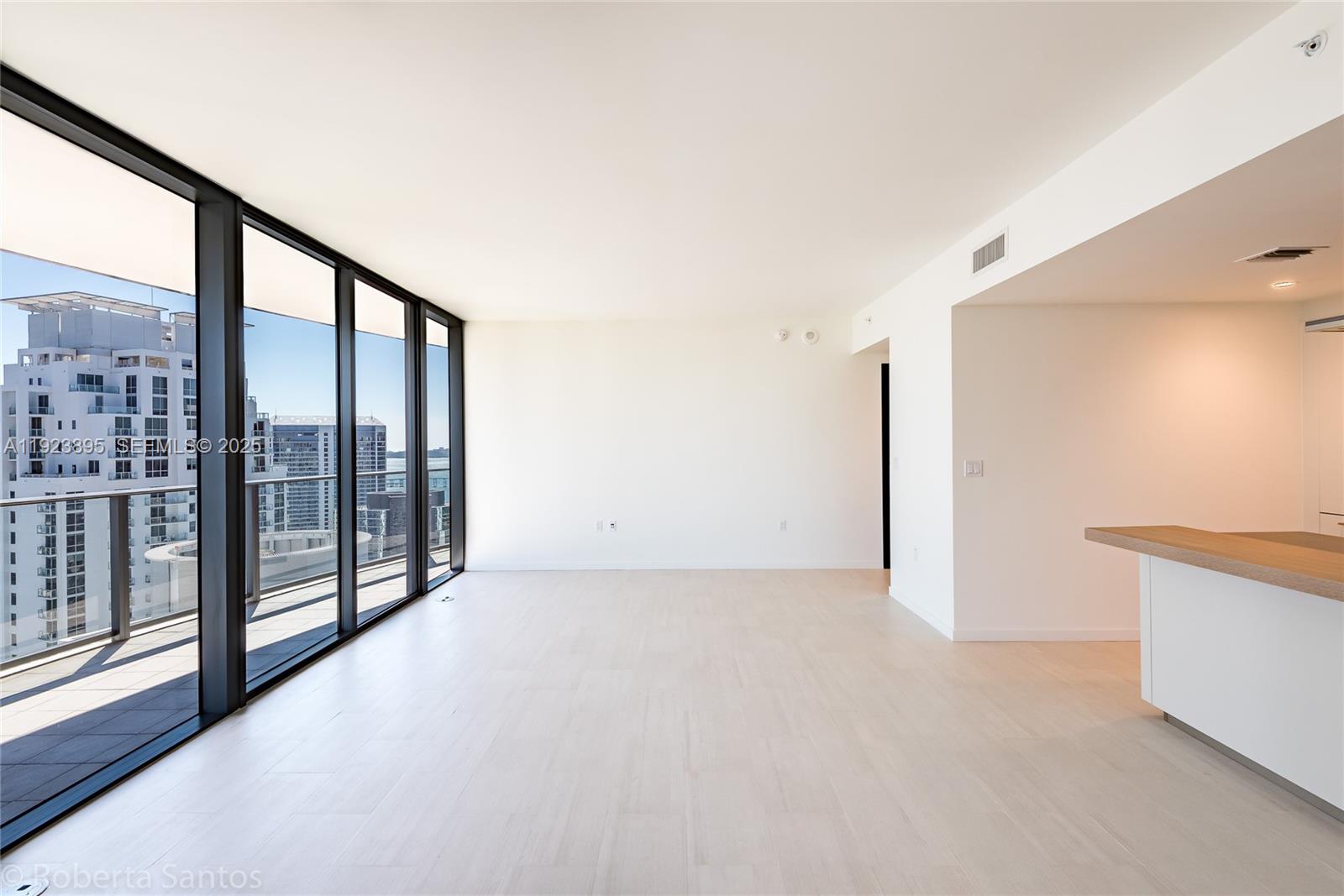 1000 Brickell Plz #2009 Miami, FL 33131