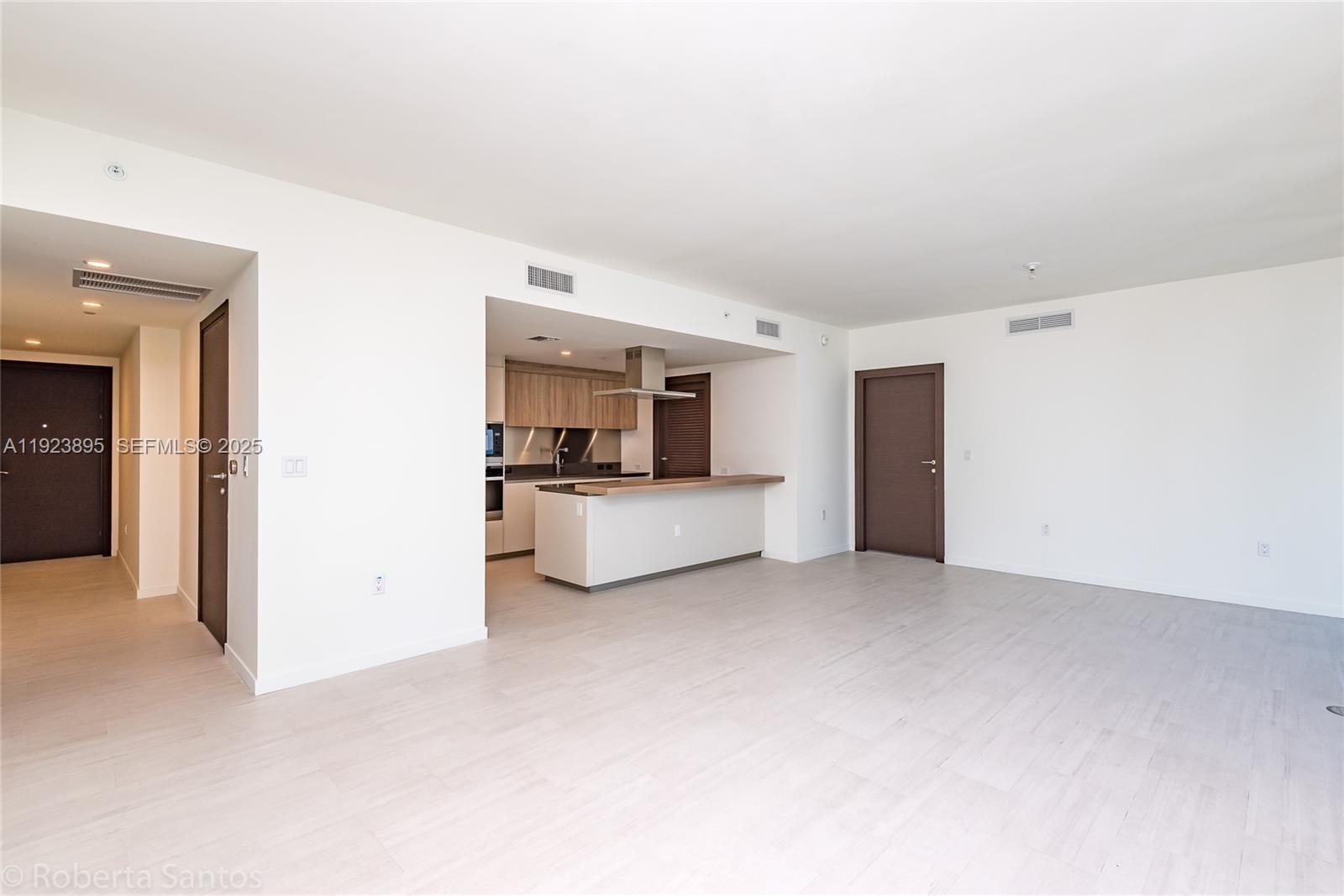 1000 Brickell Plz #2009 Miami, FL 33131