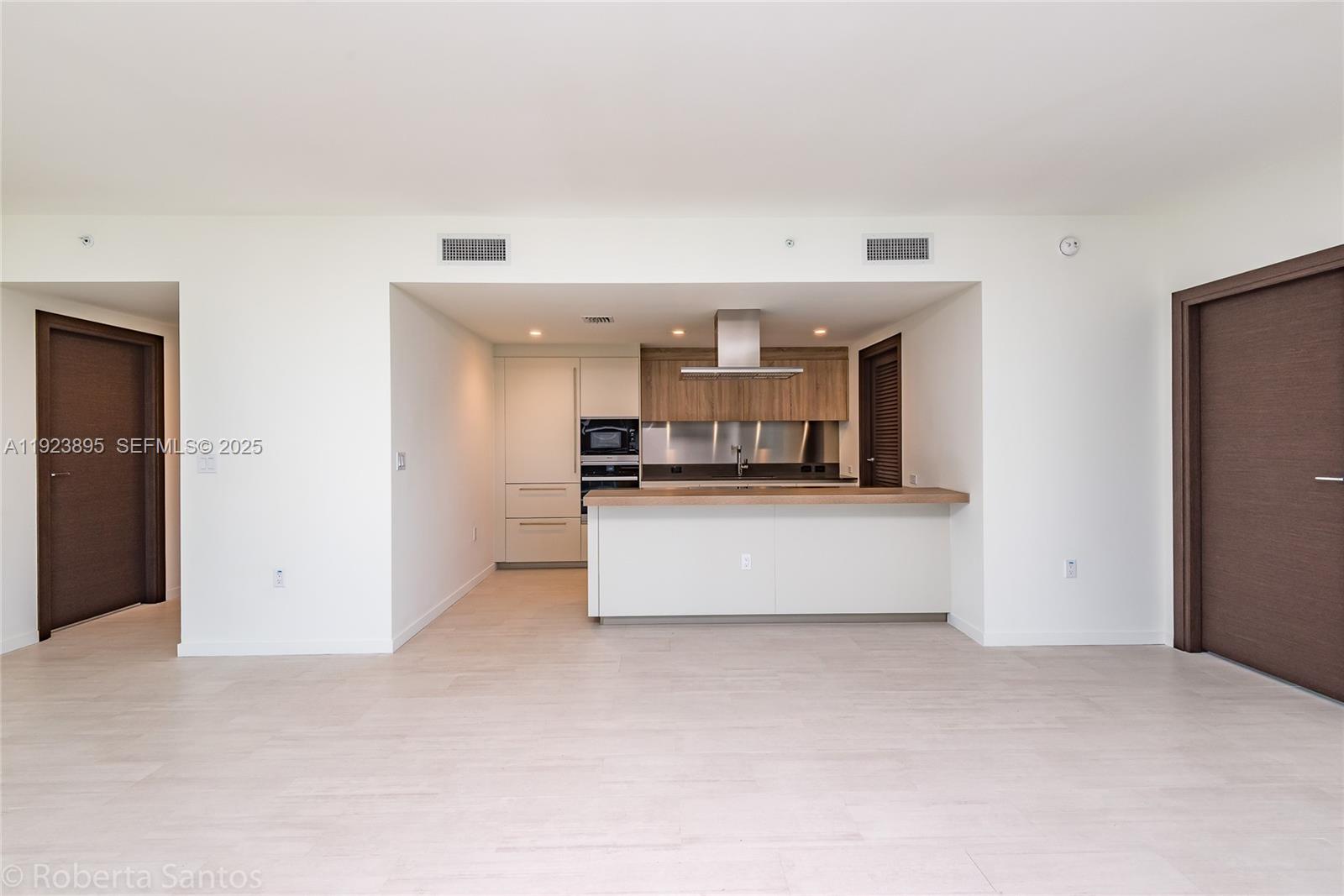 1000 Brickell Plz #2009 Miami, FL 33131