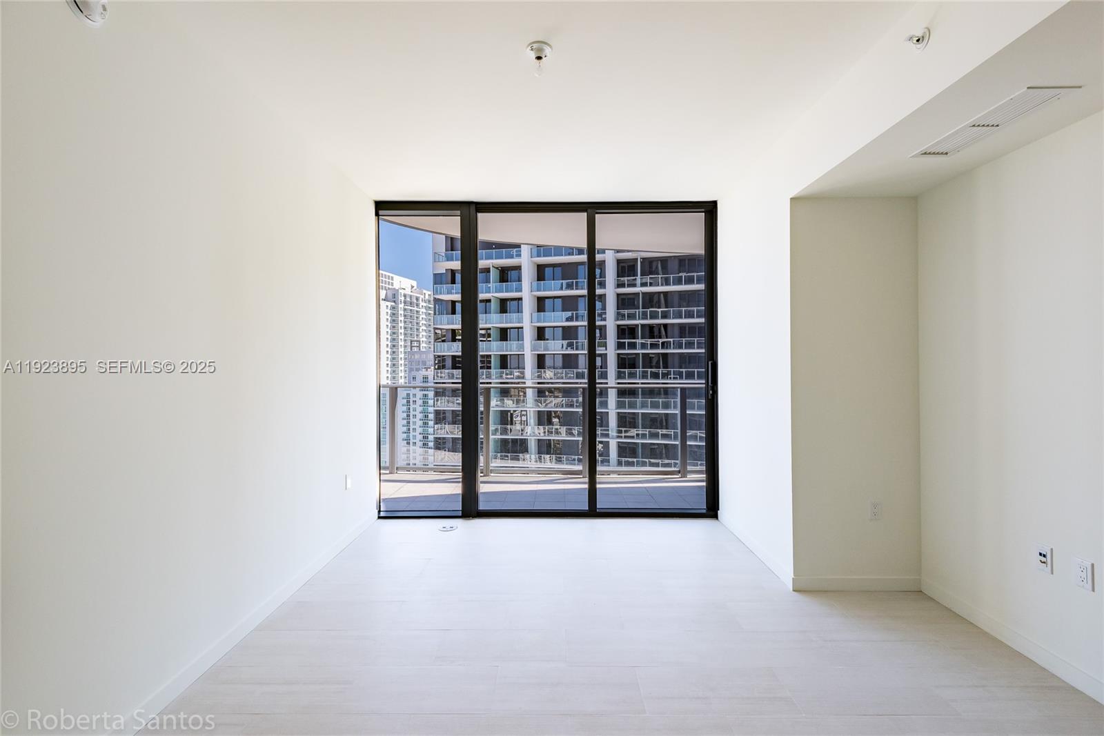1000 Brickell Plz #2009 Miami, FL 33131