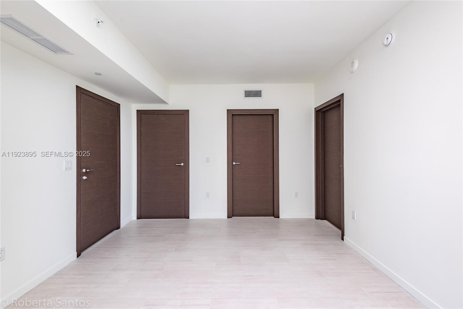 1000 Brickell Plz #2009 Miami, FL 33131